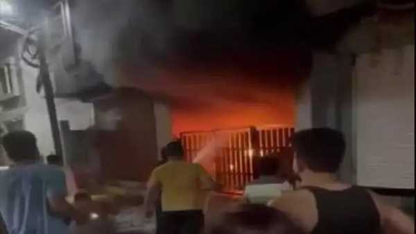 इंदौर अग्निकांड मामले में नया मोड़ : शॉर्ट सर्किट नहीं, एकतरफा प्यार की आग ने ले ली 7 की जान इंदौर अग्निकांड मामले में नया मोड़ : शॉर्ट सर्किट नहीं, एकतरफा प्यार की आग ने ले ली 7 की जान